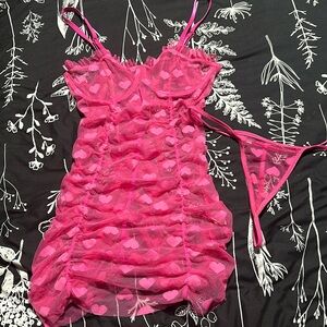 Lingerie slip with underwire